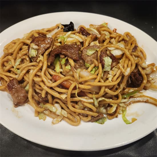 Beef Fried Noodles 牛肉炒面